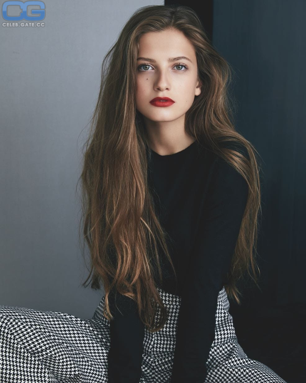 Zoe Pastelle Holthuizen 