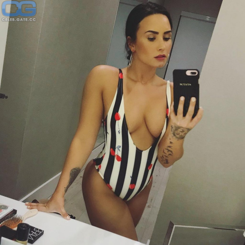 Demi Lovato nude, pictures, photos, Playboy, naked, topless, fappening