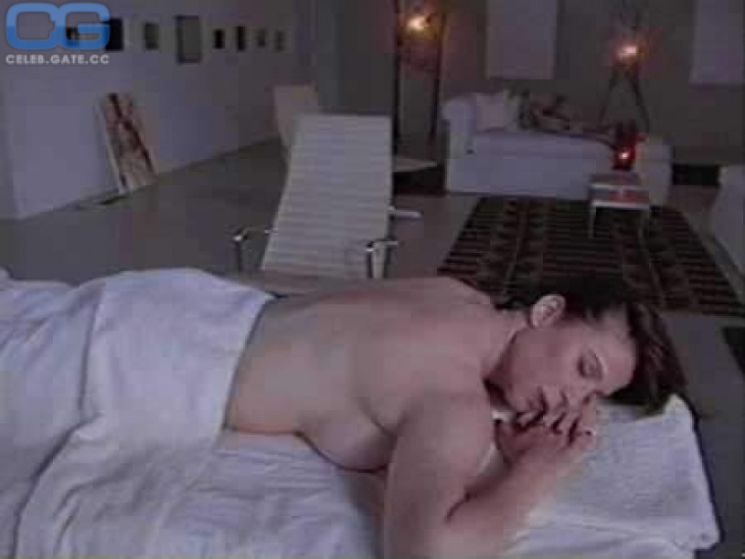 Sexy Mimi Rogers Nude Images Scenes