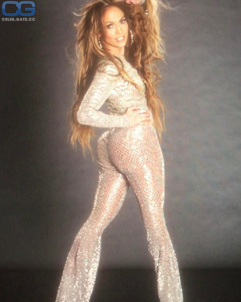 jennifer-lopez-naked-ass-shots