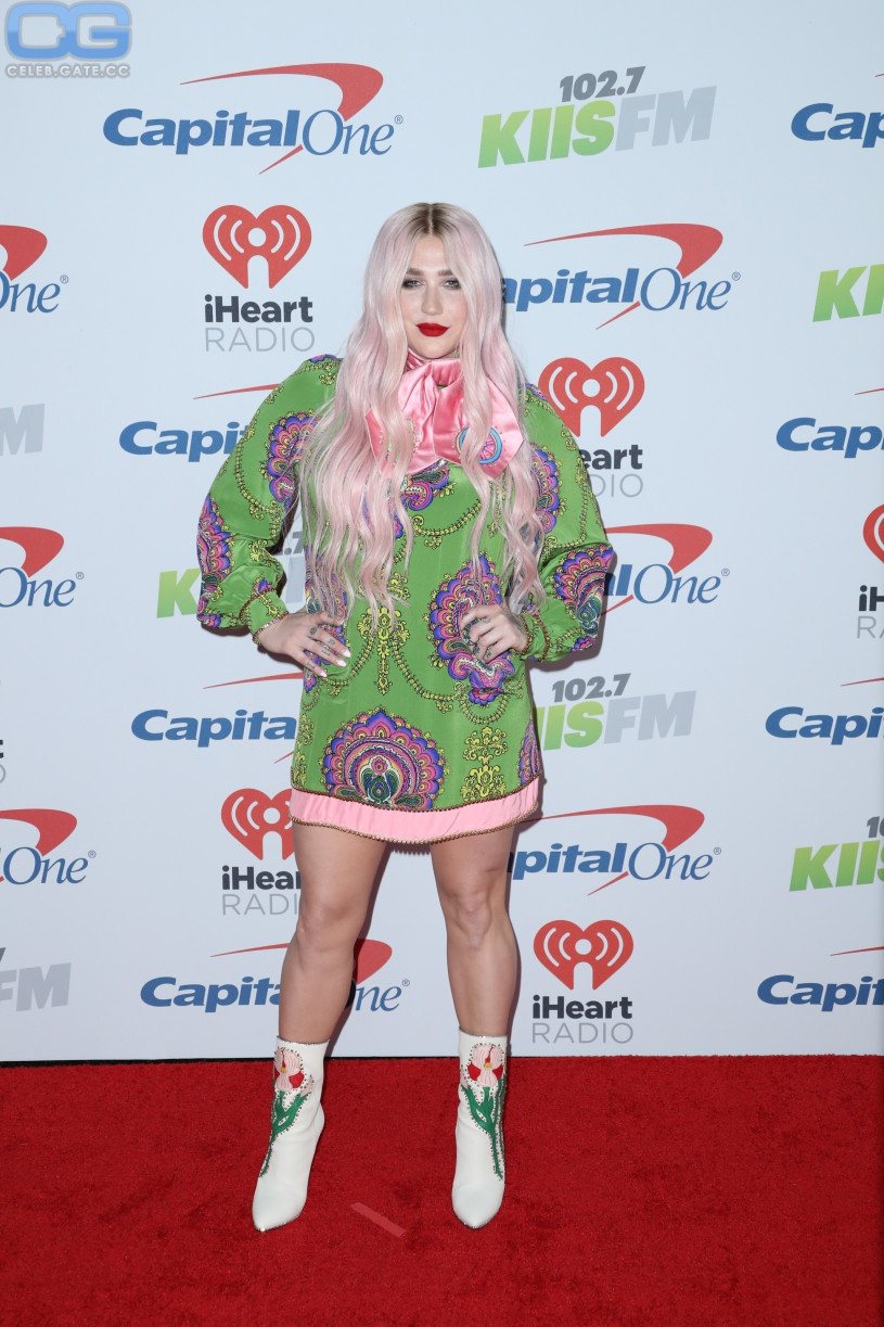 Kesha Nude Leaked Photos Collection - 7 Photos foto foto Kesha Nude Leaked Photos Collection - 7 Photos