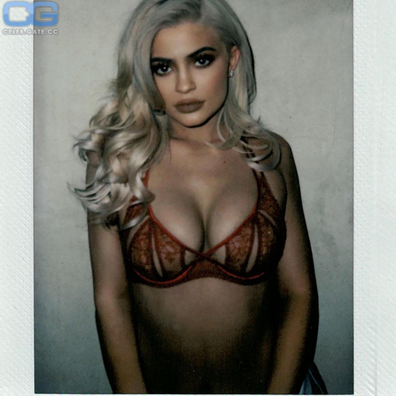 Kylie Jenner nude, pictures, photos, Playboy, naked, topless, fappening Kylie Jenner nude, pictures, photos, Playboy, naked, topless, fappening