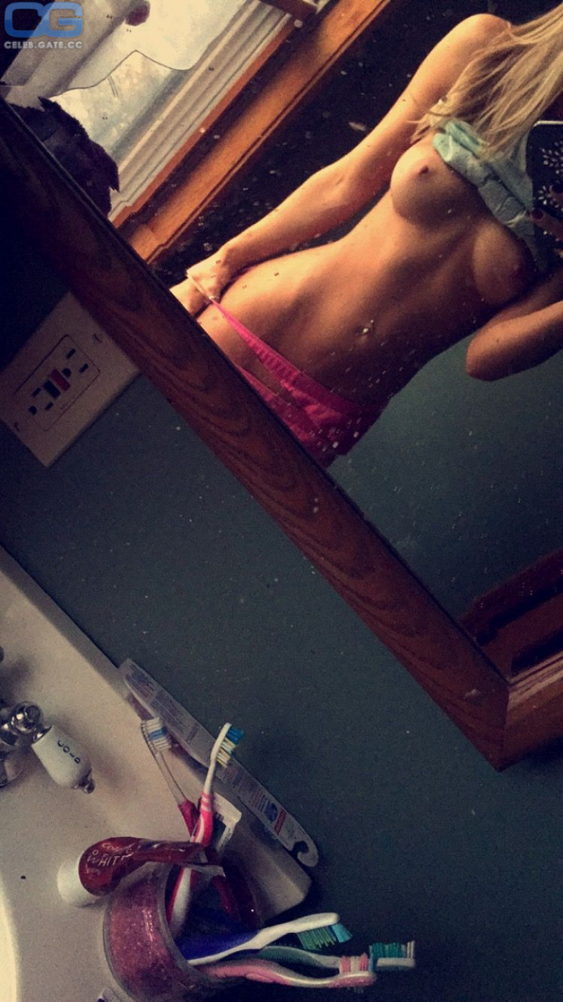 Valerie Pac Topless naked (33 pic) Valerie Pac Topless nude (96 photo)