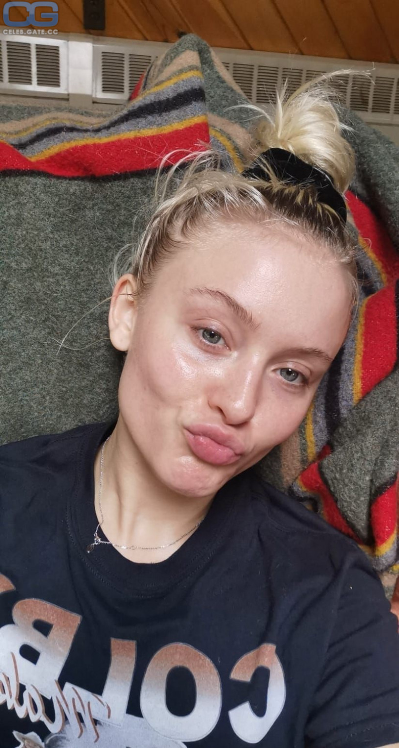 Zara Larsson Nackt Nacktbilder Playboy Nacktfotos Fakes Oben Ohne 2237